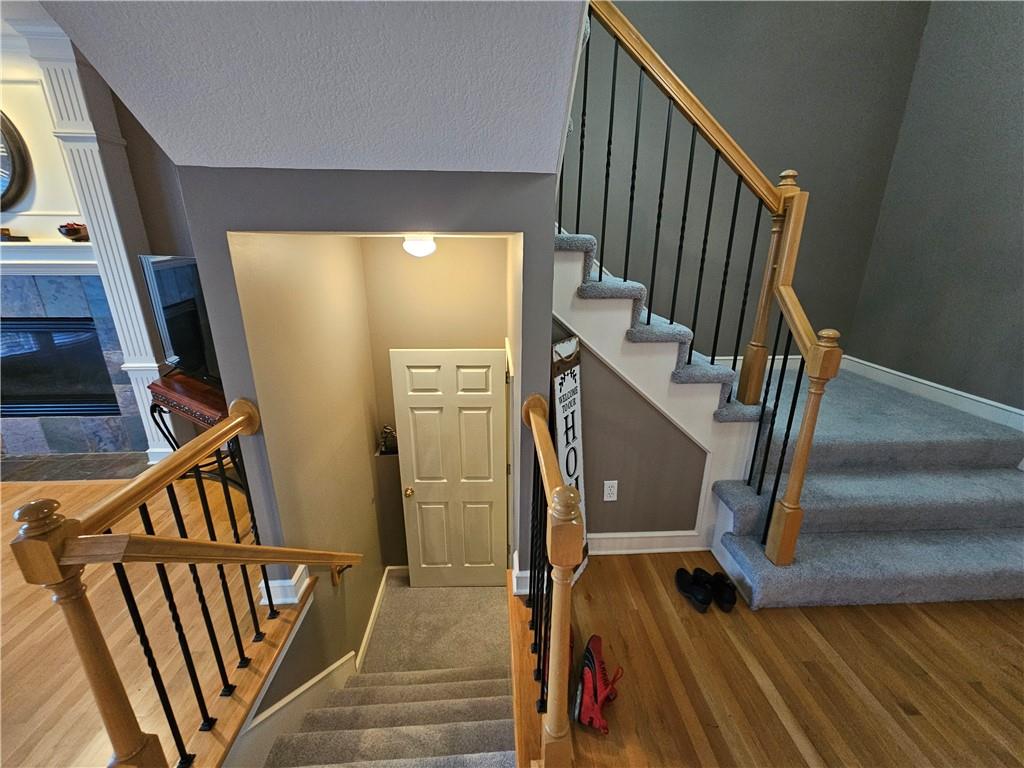 8401 Harbinger Street Lenexa, KS 66219 - Photo 8 of 97