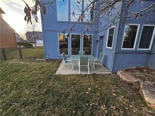 $620,000 | 8401 Harbinger Street, Lenexa, KS 66219