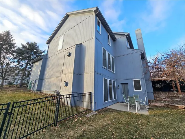 $620,000 | 8401 Harbinger Street, Lenexa, KS 66219