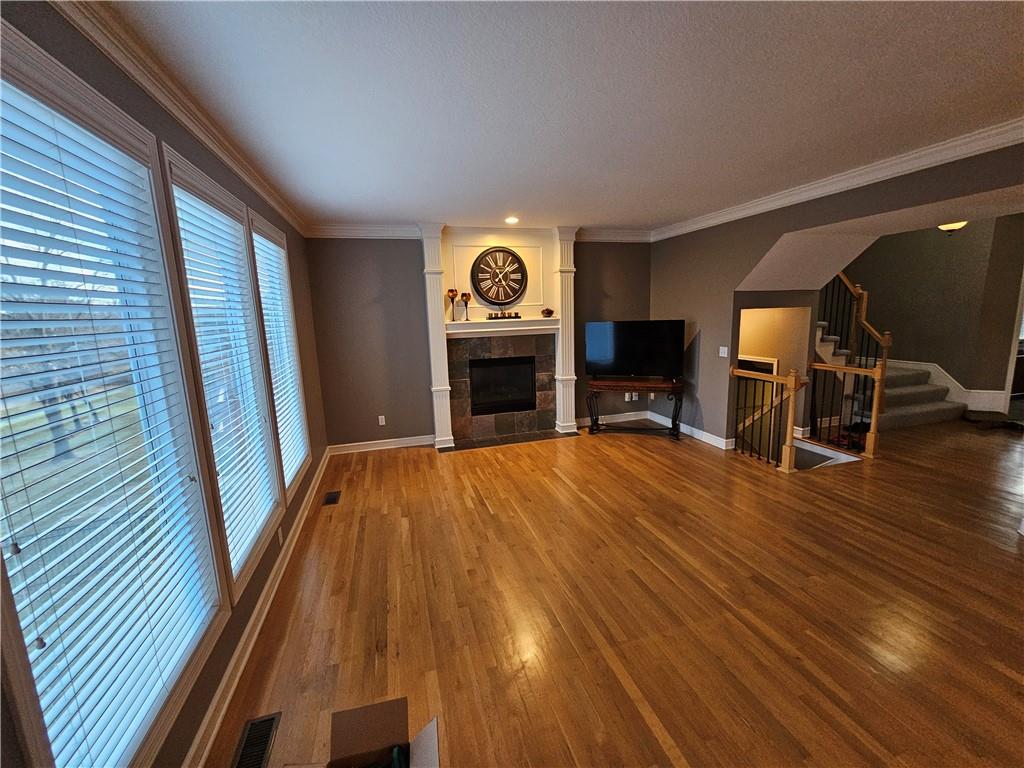 8401 Harbinger Street Lenexa, KS 66219 - Photo 9 of 97