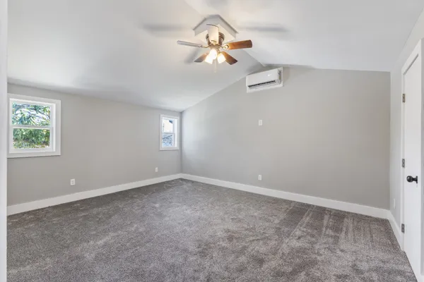 $544,000 | 405 Fairfield Road, Bethpage, TN 37022