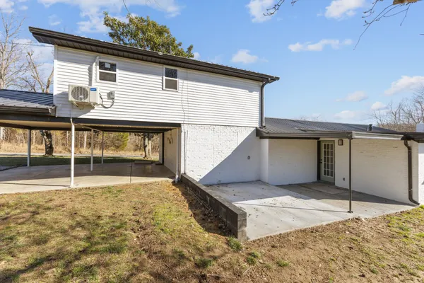 $544,000 | 405 Fairfield Road, Bethpage, TN 37022