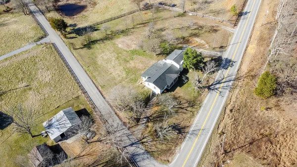 $544,000 | 405 Fairfield Road, Bethpage, TN 37022