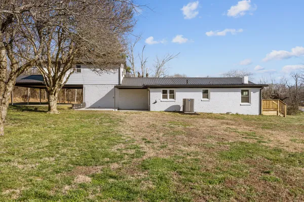 $544,000 | 405 Fairfield Road, Bethpage, TN 37022