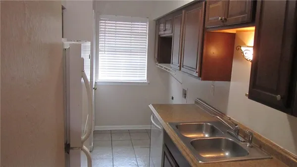 $1,250 | 1429 Hickory Avenue, Unit C, Harahan, LA 70123
