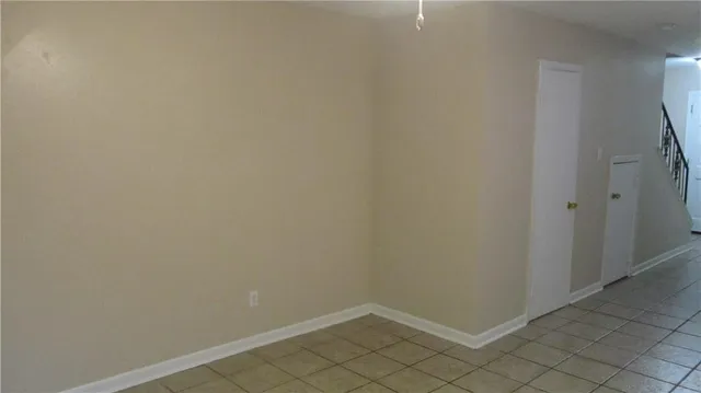 $1,250 | 1429 Hickory Avenue, Unit C, Harahan, LA 70123