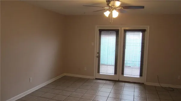 $1,250 | 1429 Hickory Avenue, Unit C, Harahan, LA 70123