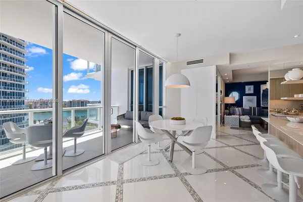 $40,000 | 50 South Pointe Drive, Unit 1502/03, Miami Beach, FL 33139