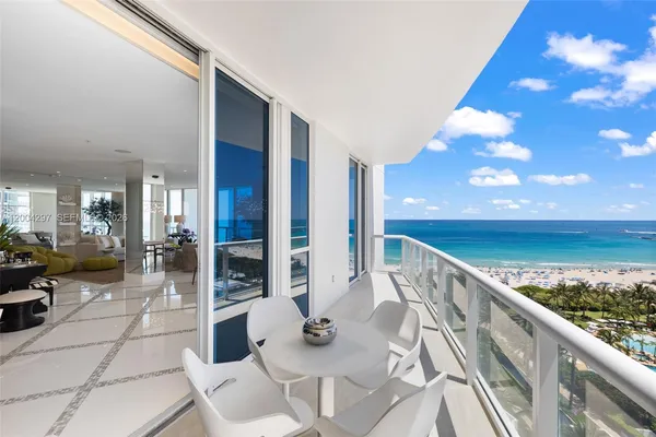 $40,000 | 50 South Pointe Drive, Unit 1502/03, Miami Beach, FL 33139