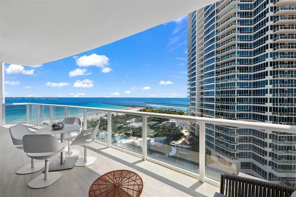 $40,000 | 50 South Pointe Drive, Unit 1502/03, Miami Beach, FL 33139