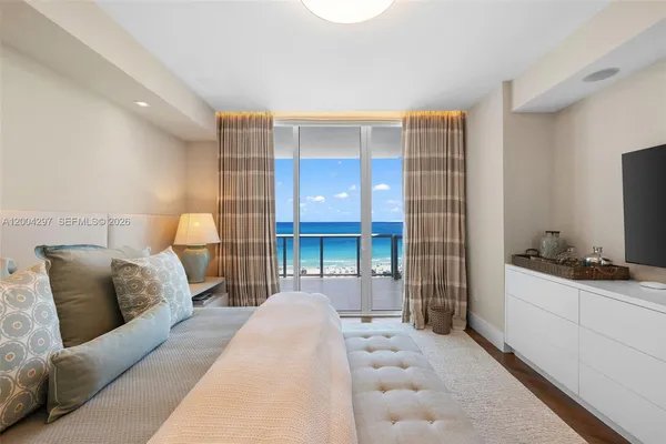 $40,000 | 50 South Pointe Drive, Unit 1502/03, Miami Beach, FL 33139