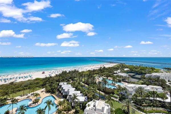 $40,000 | 50 South Pointe Drive, Unit 1502/03, Miami Beach, FL 33139