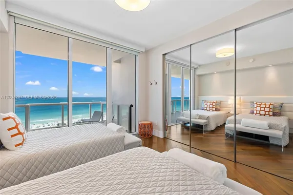 $40,000 | 50 South Pointe Drive, Unit 1502/03, Miami Beach, FL 33139