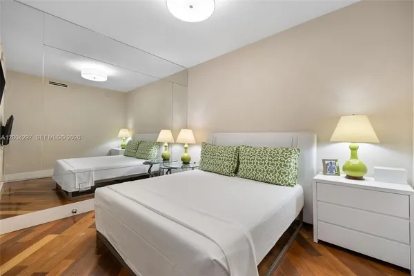 $40,000 | 50 South Pointe Drive, Unit 1502/03, Miami Beach, FL 33139