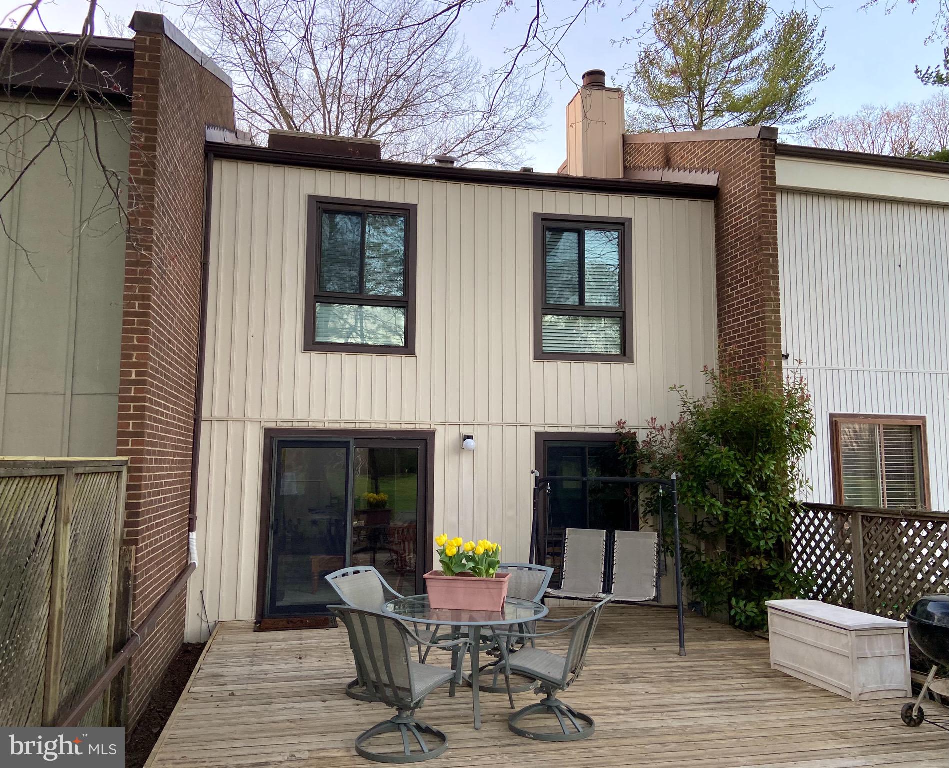 2127 Colts Neck Court Reston, VA 20191 - Photo 40 of 49 Great room walks out onto the private deck