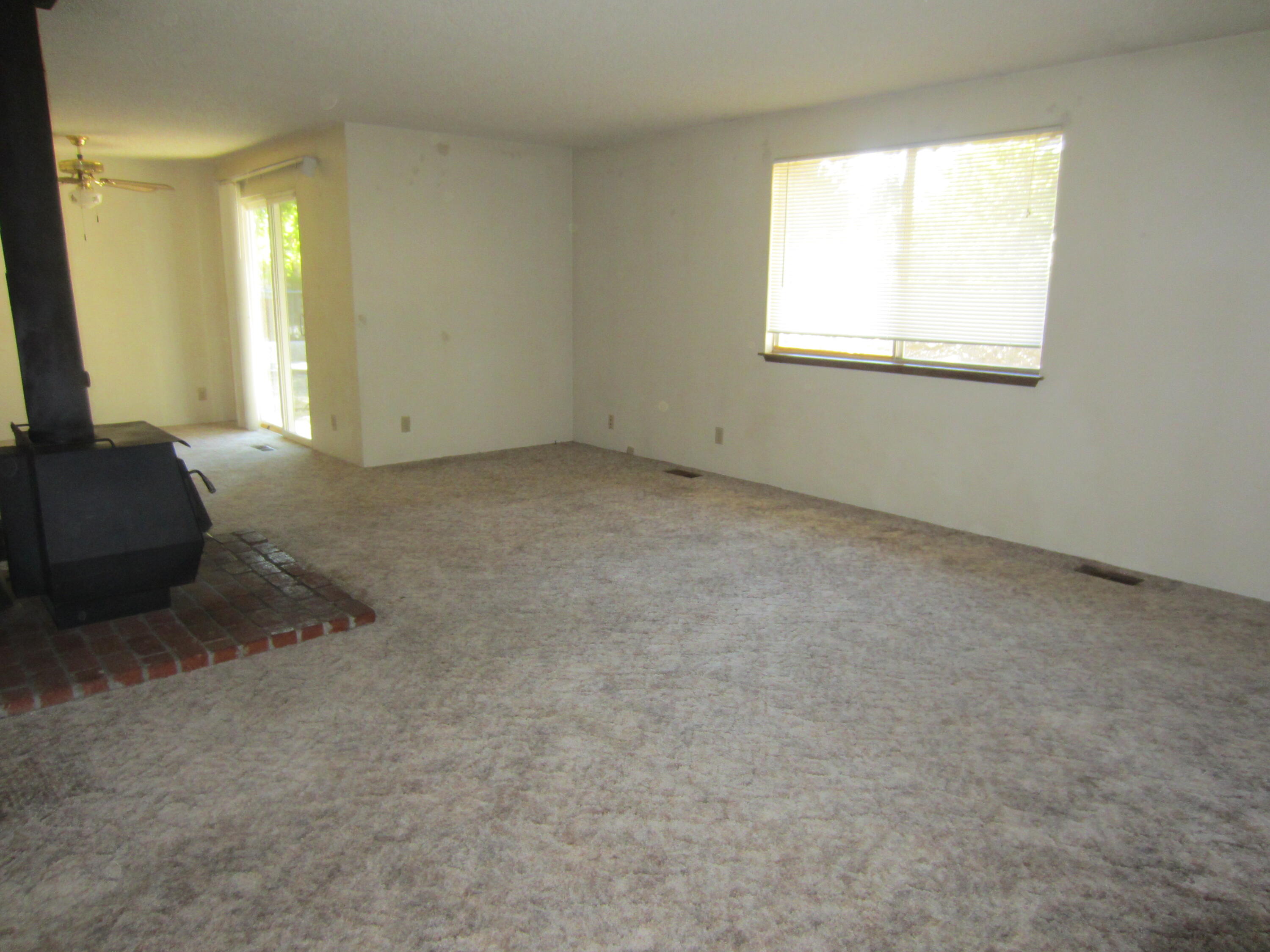 60313 Cinder Butte Road Bend, OR 97702 - Photo 5 of 20 IMG_4257