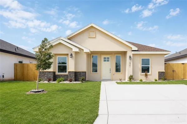 $1,600 | 10901 North Sugar Bear Drive, Edinburg, TX 78541