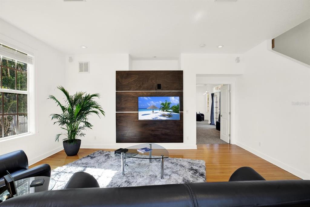 504 Fairview Road Belleair, FL 33756 - Photo 13 of 47