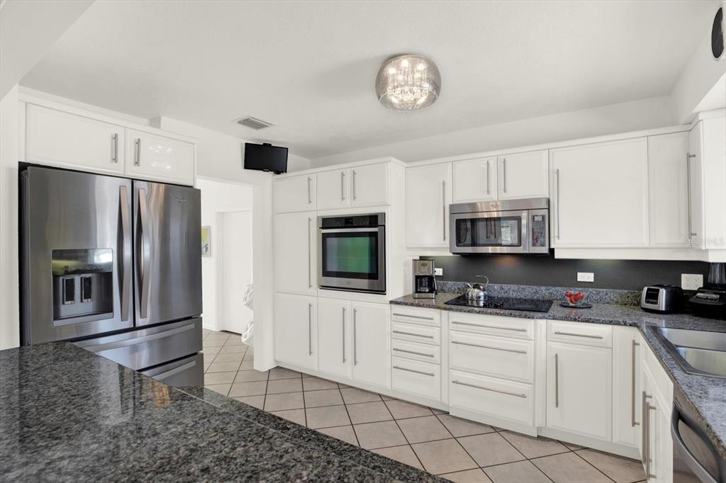 504 Fairview Road Belleair, FL 33756 - Photo 7 of 47