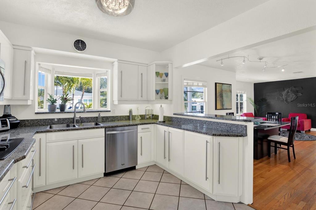 504 Fairview Road Belleair, FL 33756 - Photo 10 of 47