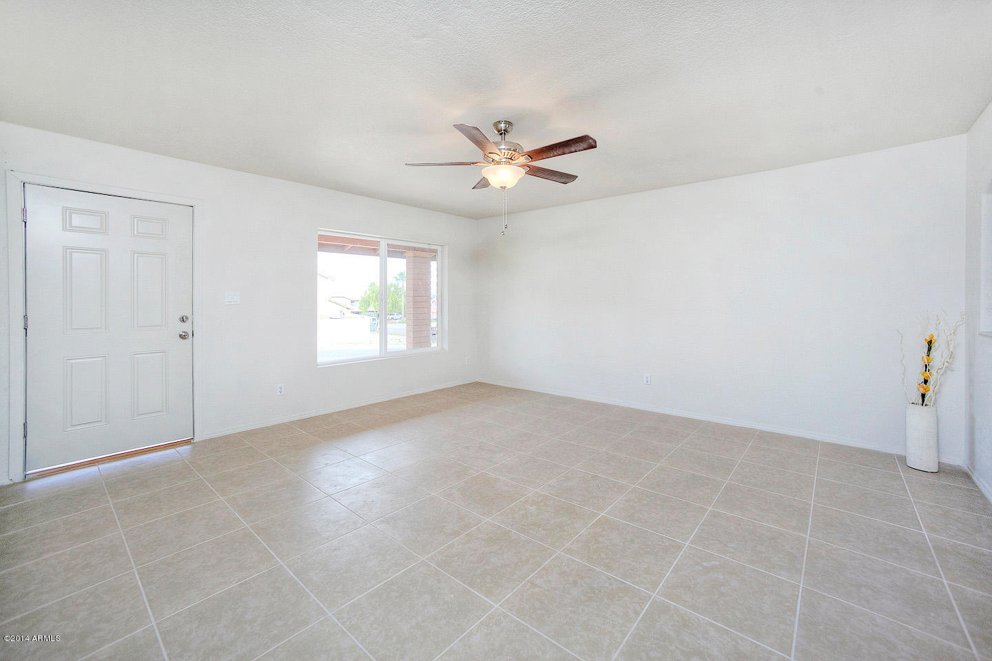 1809 East Presidio Road Phoenix, AZ 85022 - Photo 4 of 25 1809EPresidio04