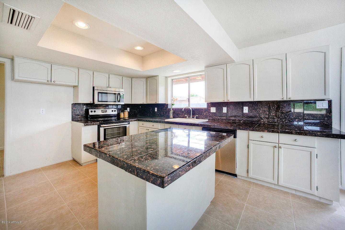 1809 East Presidio Road Phoenix, AZ 85022 - Photo 9 of 25 1809EPresidio09