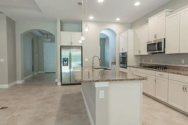 $2,625 | 906 Victoria Hills Drive South, DeLand, FL 32724