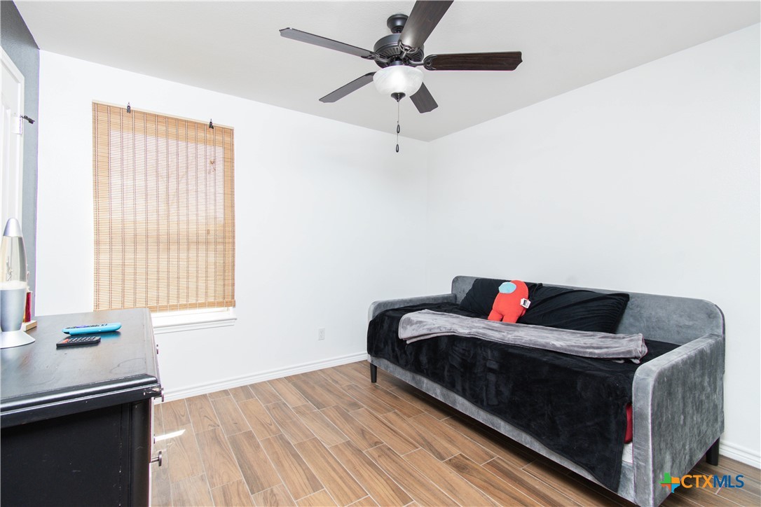 519 Pleasant View Road Troy, TX 76579 - Photo 14 of 30 a living room with furniture and a window
