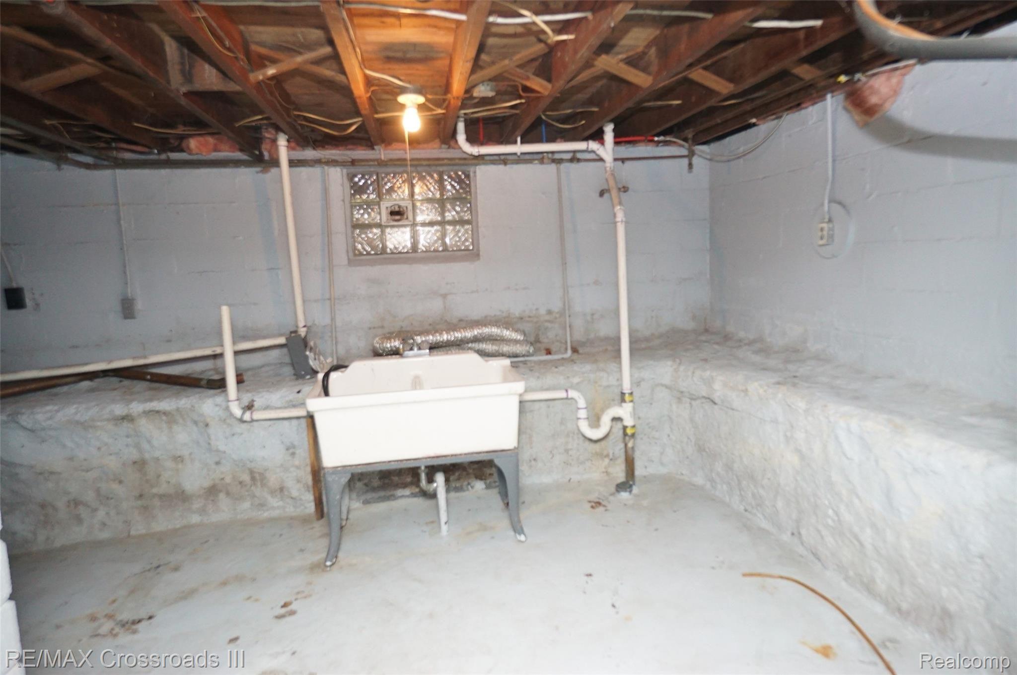 6717 Middlebelt Road Romulus, MI 48174 - Photo 19 of 22 DSC00101.JPG