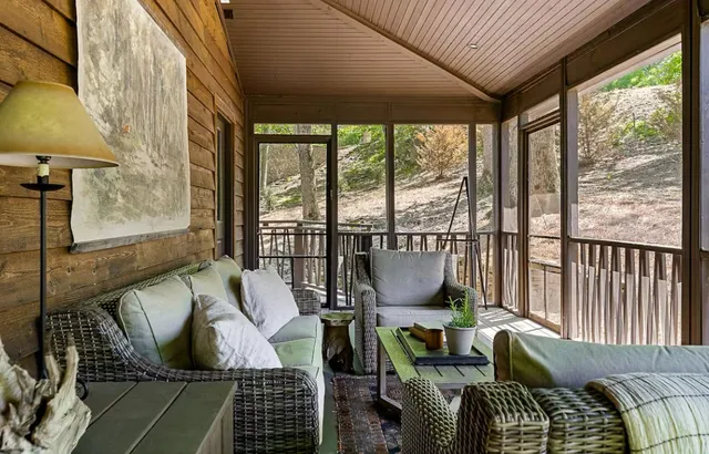 $657,000 | 120 Bay Drive, Lancaster, TN 38569