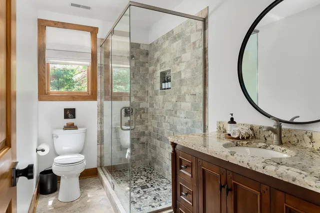 $657,000 | 120 Bay Drive, Lancaster, TN 38569