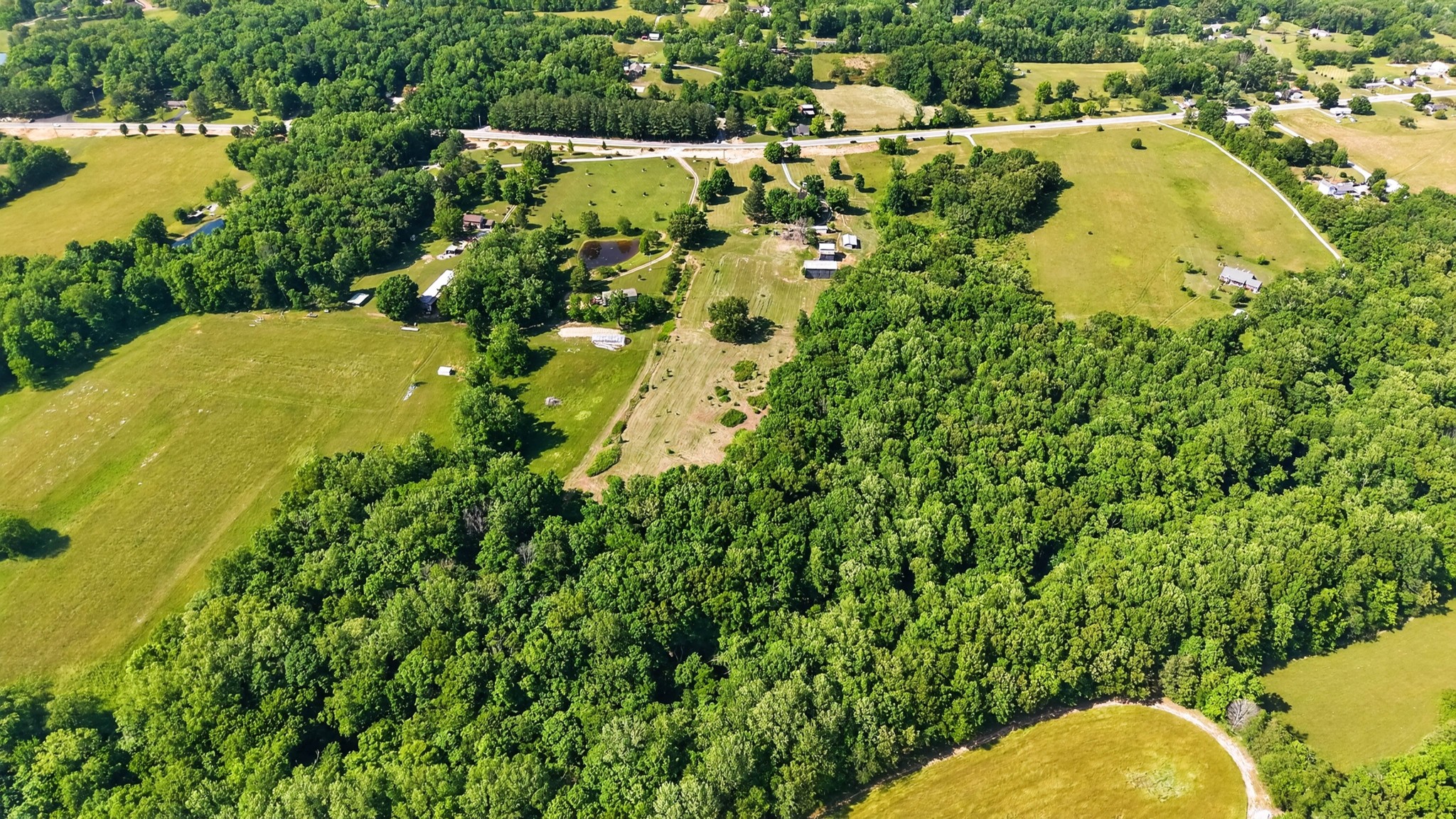 1804 Highway 52 Portland, TN 37148 - Photo 37 of 40
