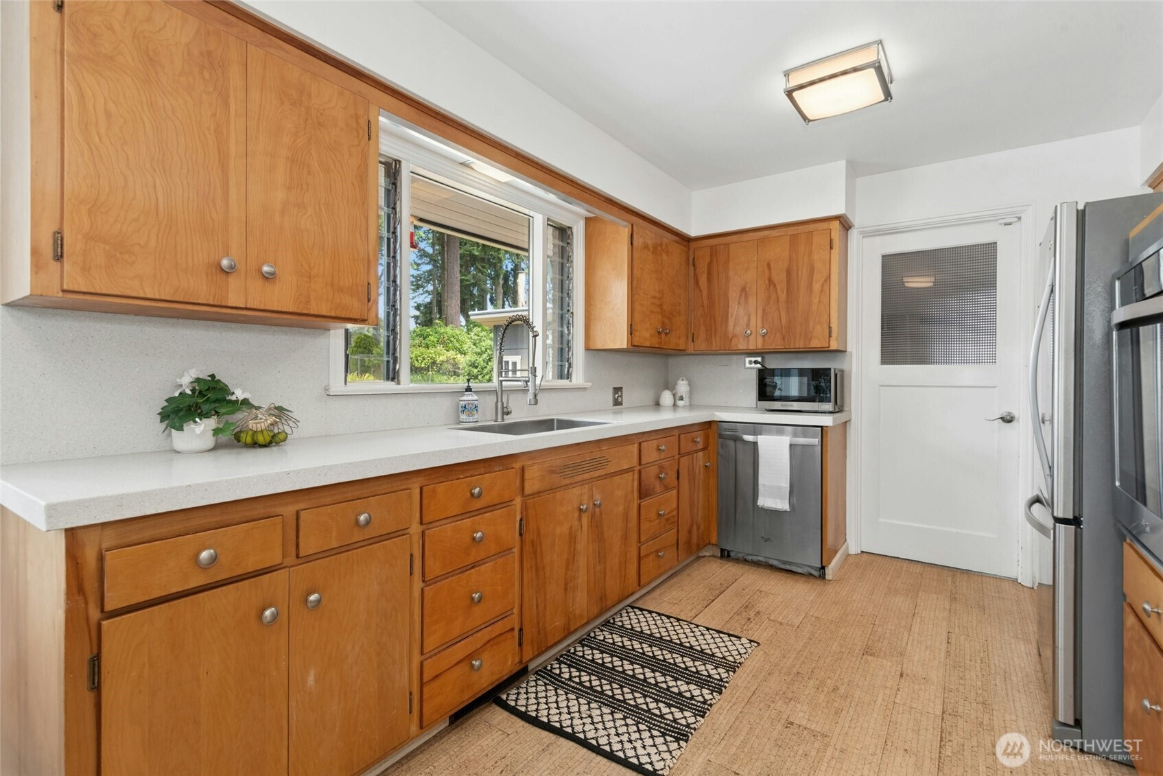 4612 View Drive Everett, WA 98203 - Photo 11 of 34