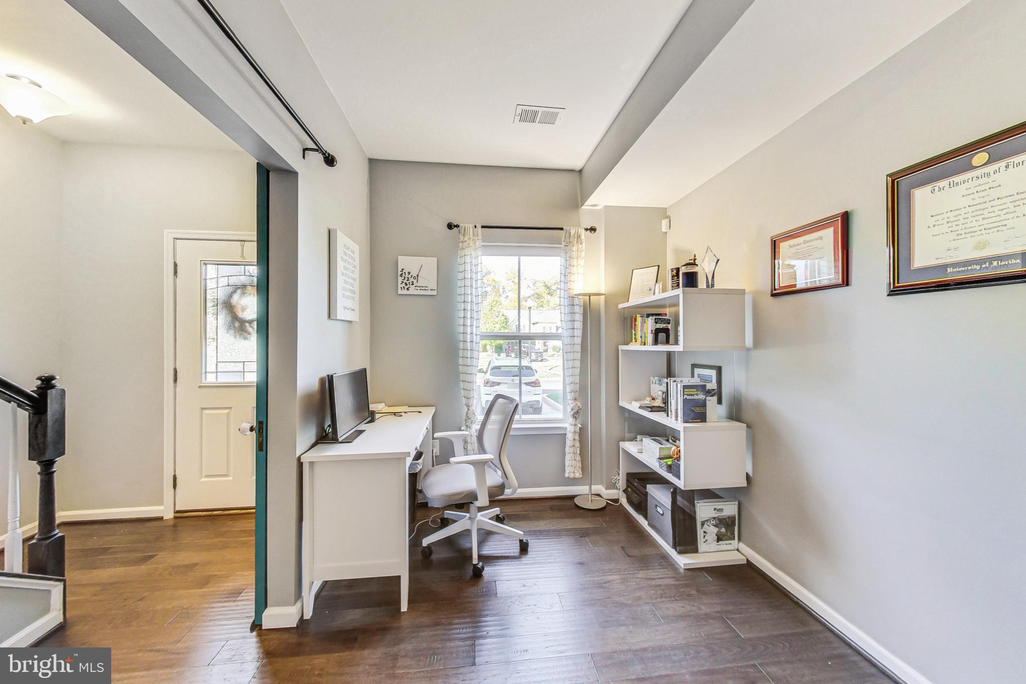 24875 Coats Square Aldie, VA 20105 - Photo 6 of 34