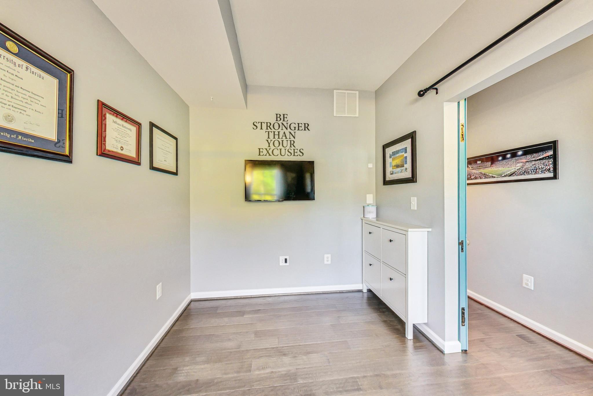 24875 Coats Square Aldie, VA 20105 - Photo 7 of 34