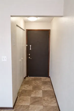 $775 | 761 South 9th Street, Unit 3, Bird Island, MN 55310