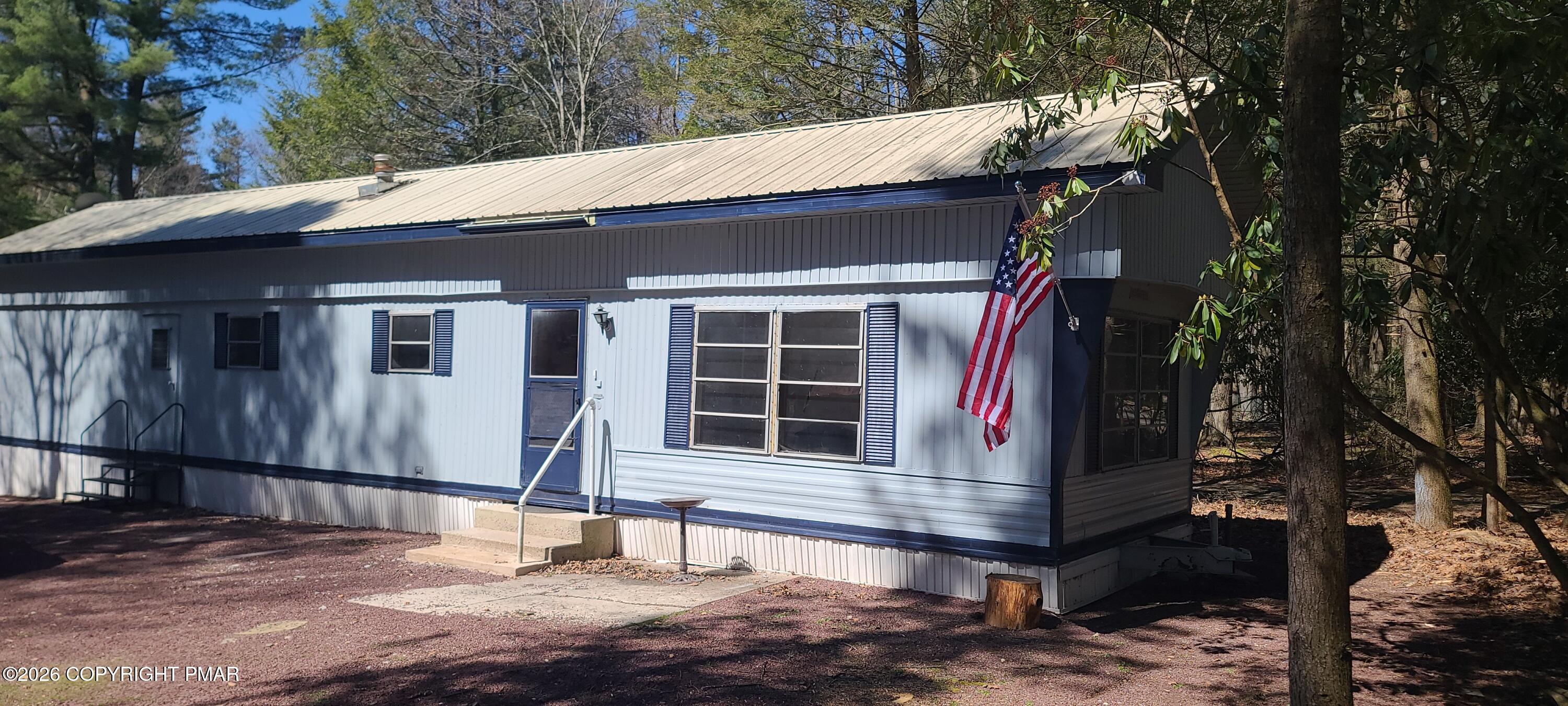 6 Snow Way Albrightsville, PA 18210 - Photo 1 of 7 Front
