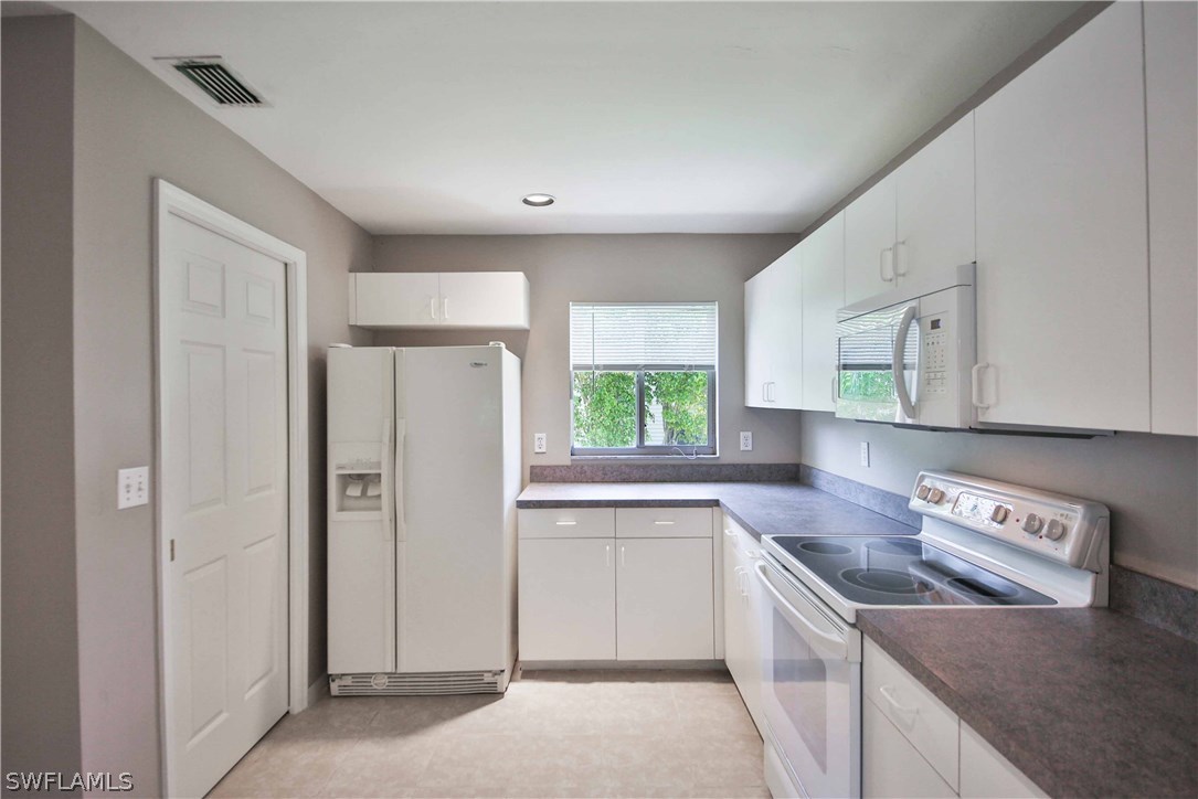 18504 Sebring Road Fort Myers, FL 33967 - Photo 9 of 28 Gallery Image 9