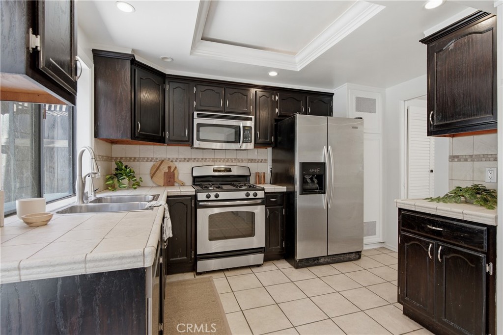 1429 Valley View Road, Unit 32 Glendale, CA 91202 - Photo 12 of 35