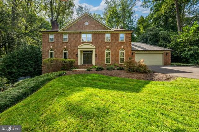 $2,295,000 | 1109 Old Cedar Road, McLean, VA 22102