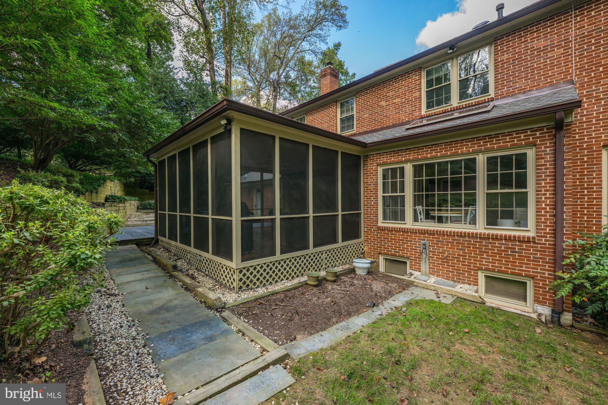 1109 Old Cedar Road McLean, VA 22102 - Photo 18 of 45
