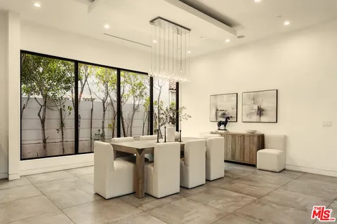 $3,450,000 | 458 South Mansfield Avenue, Los Angeles, CA 90036