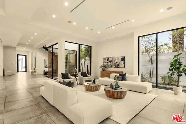 $3,450,000 | 458 South Mansfield Avenue, Los Angeles, CA 90036