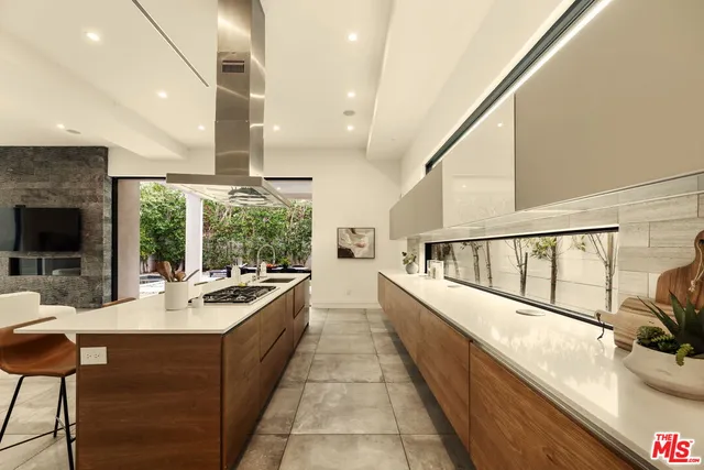 $3,450,000 | 458 South Mansfield Avenue, Los Angeles, CA 90036