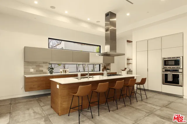 $3,450,000 | 458 South Mansfield Avenue, Los Angeles, CA 90036