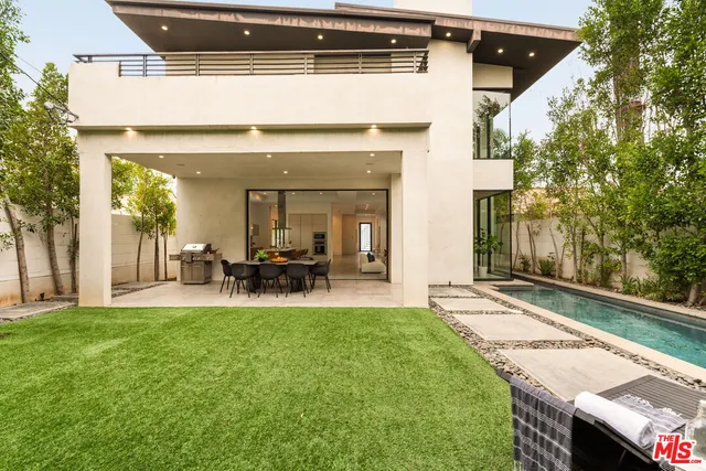 $3,450,000 | 458 South Mansfield Avenue, Los Angeles, CA 90036