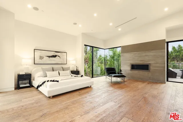 $3,450,000 | 458 South Mansfield Avenue, Los Angeles, CA 90036