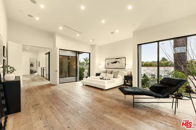 $3,450,000 | 458 South Mansfield Avenue, Los Angeles, CA 90036