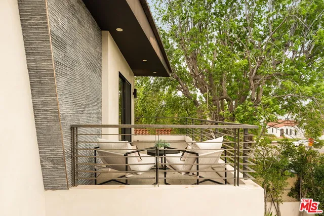 $3,450,000 | 458 South Mansfield Avenue, Los Angeles, CA 90036