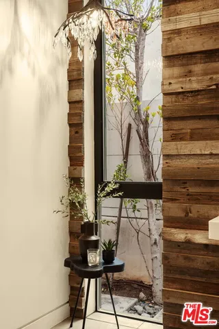 $3,450,000 | 458 South Mansfield Avenue, Los Angeles, CA 90036